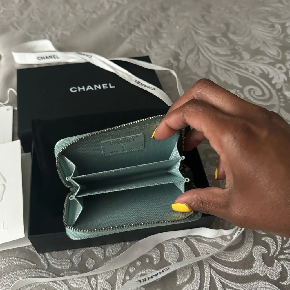 CHANEL Light Blue Leather Zipped Coin Purse (New in Box)
